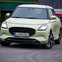 Suzuki swift 1,2 dualjet hibrid allgrip elegance - test 2024