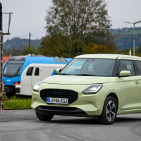 Suzuki swift 1,2 dualjet hibrid allgrip elegance - test 2024