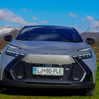 Toyota C-HR 2.0 PHEV GR sport premiere - test 2025