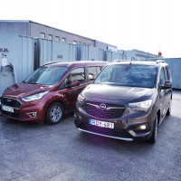 Ford tourneo connect 1.5 ecoblue titanium in opel combo life 1.5 turbo D innovation 96 kW (19 of 37).jpg
