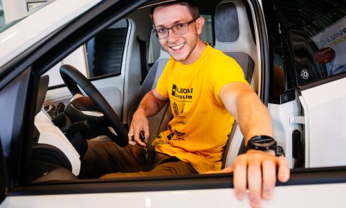 Najboljši mladi voznik v Sloveniji in mladi AMZS ambasador varne vožnje je David Sever