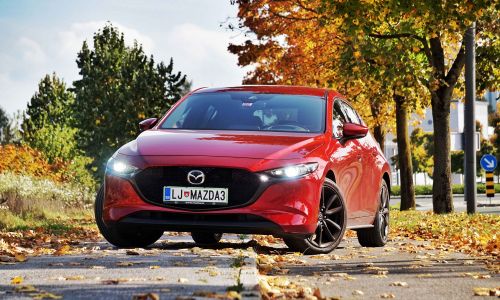 Kratek test: Mazda 3 X180 GT plus