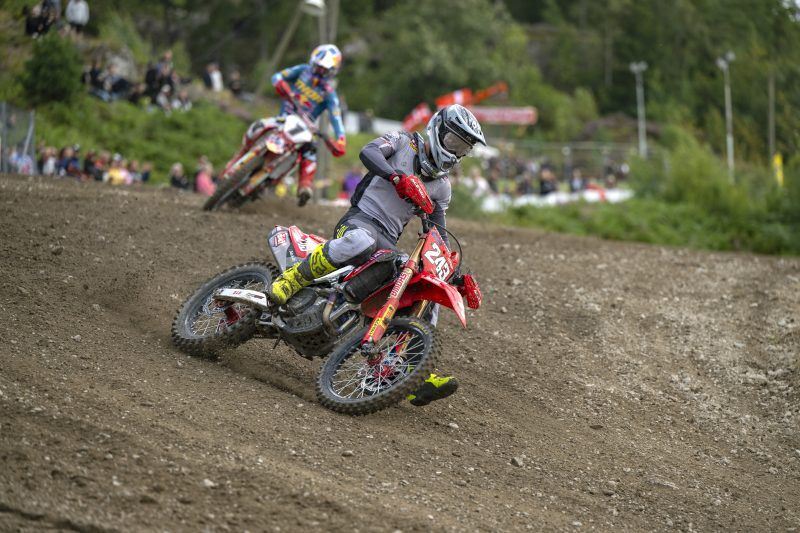 Tim Gajser (243) ostaja v vodstvu v skupnem seštevku razreda MXGP, takoj za njim pa je Jorge Prado (1).